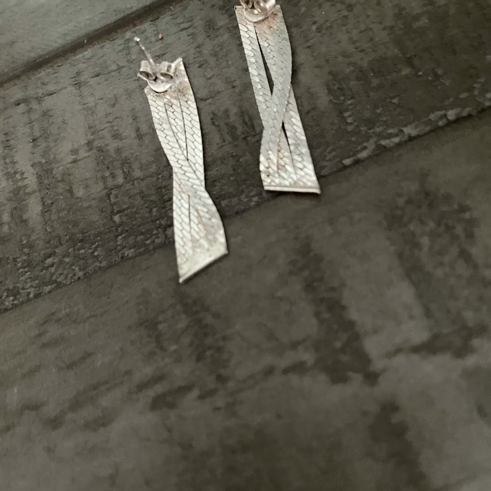 Sterling silver flex bar earrings